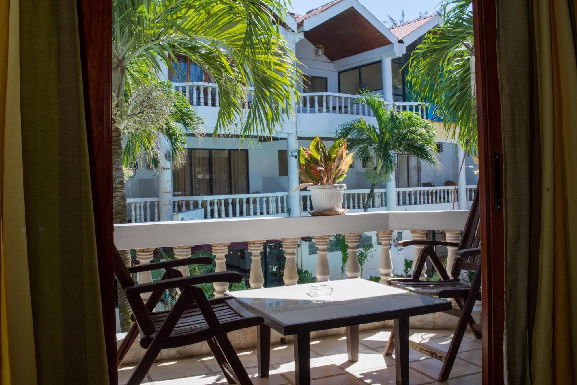 Resort Boracay Peninsula